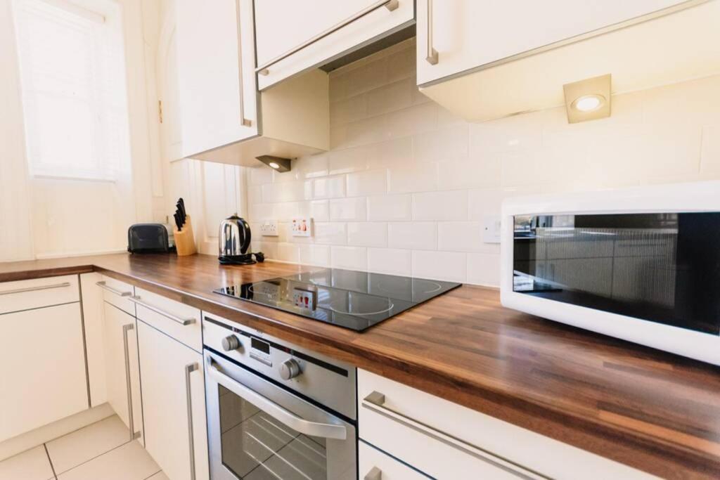 Atholl Apartment - A Unique Apartment In Countryside Park With Wifi And Access To Pool And Bar Perth Exteriér fotografie