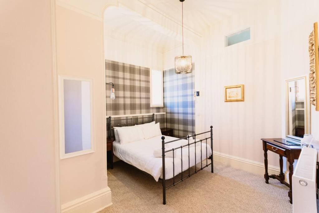 Atholl Apartment - A Unique Apartment In Countryside Park With Wifi And Access To Pool And Bar Perth Exteriér fotografie